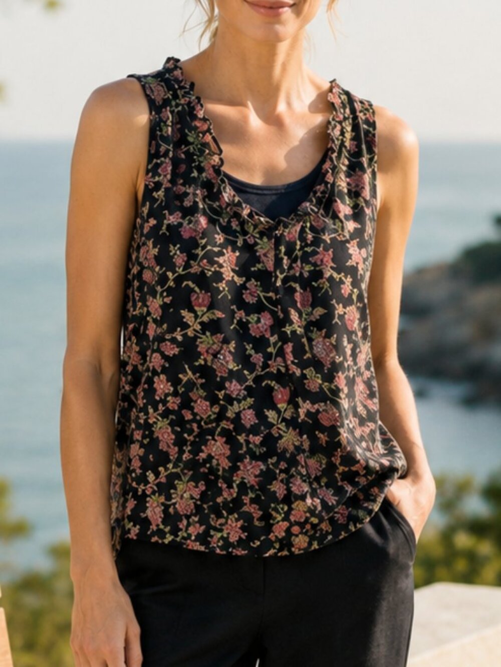 LOFT Floral Ruffle Trim Floral Vine Print Sleeveless Blouse